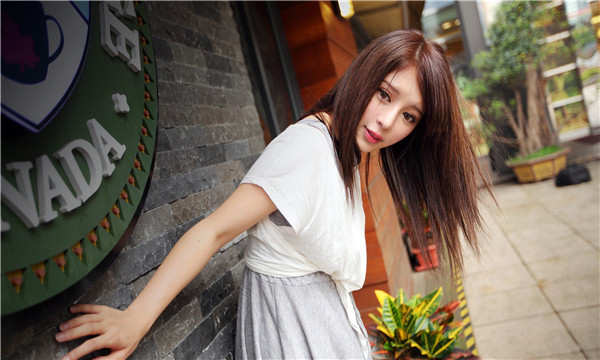 建昌想找一个女性生孩子给报酬-｛找个女人生孩子多少钱｝